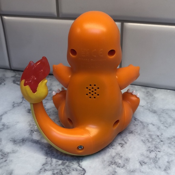 Pickachu Headphones, MewTwo Battle Figure Pack & My Partner Charmander - Picture 13 of 15